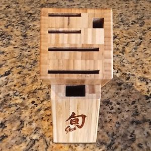 SHUN 6 Slot Slim Bamboo Knife Storage Block. Never Been Used. Great Condition.